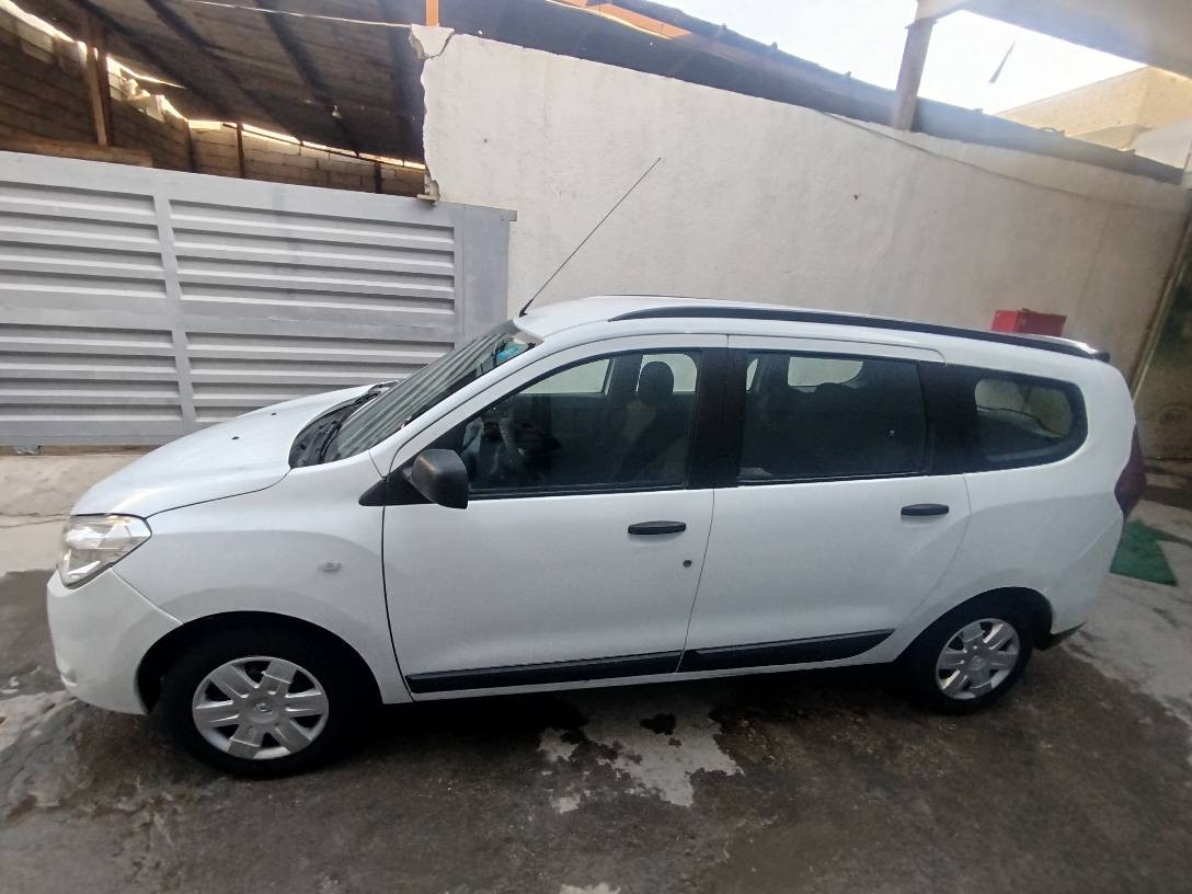 السلام عليكم 
للبيع فقط رينو لودجي 7 راكب رقم بغداد انكليزي باسمي حره تحويل ثاني يوم هزه جديده موديل 19 كير اوتوماتيك مكاني كربلاء بيها قطعه وحده صبغ والباقي مكفول للتواصل ***********
السعر 88 وبيها مجال قليل كربلاء, العراق
