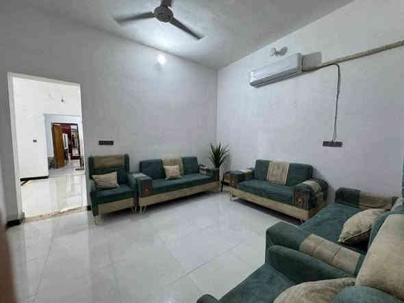 بيت وشقة  200متر  بحي اور على ساحه موقع مميز بيع سريع 250 مليون 
مليون أي استفسار هذا رقمي ***********
