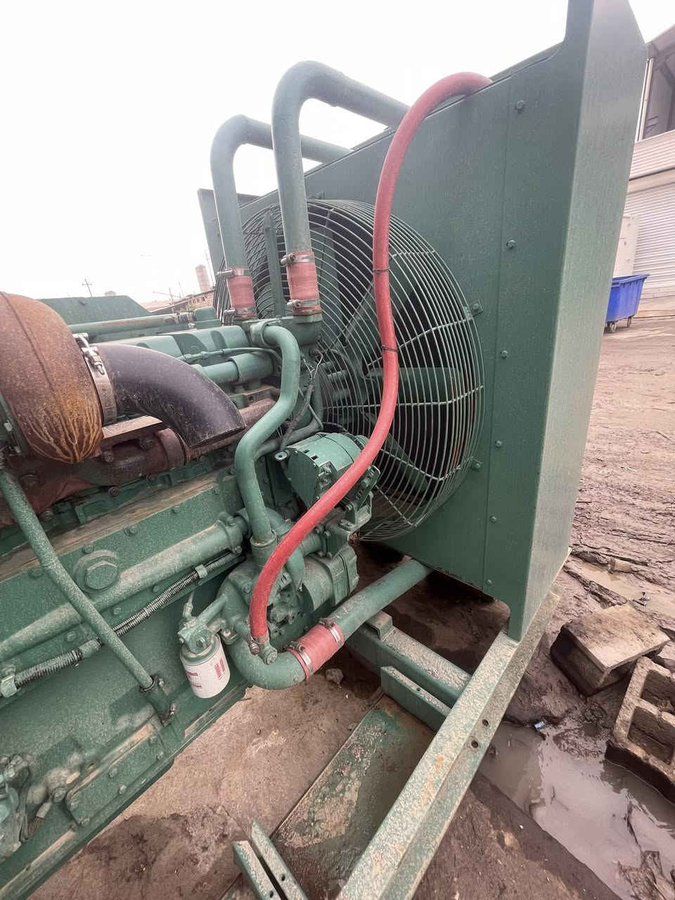 #وجبة جديدة اسعار مناسبة
كمنز 6 وربع 
سيت بلاد أوربي 
انجكتر دهن كلر ماء
توليد 600 كيفي
شاشه حمايه 
راديتر كبير
عدد ساعات 4 الاف 
عنوان فرع الأول ديالى خانقين 
فرع الثاني أربيل صناعه جنوبيه 
هاتف ***********
***********
***********
