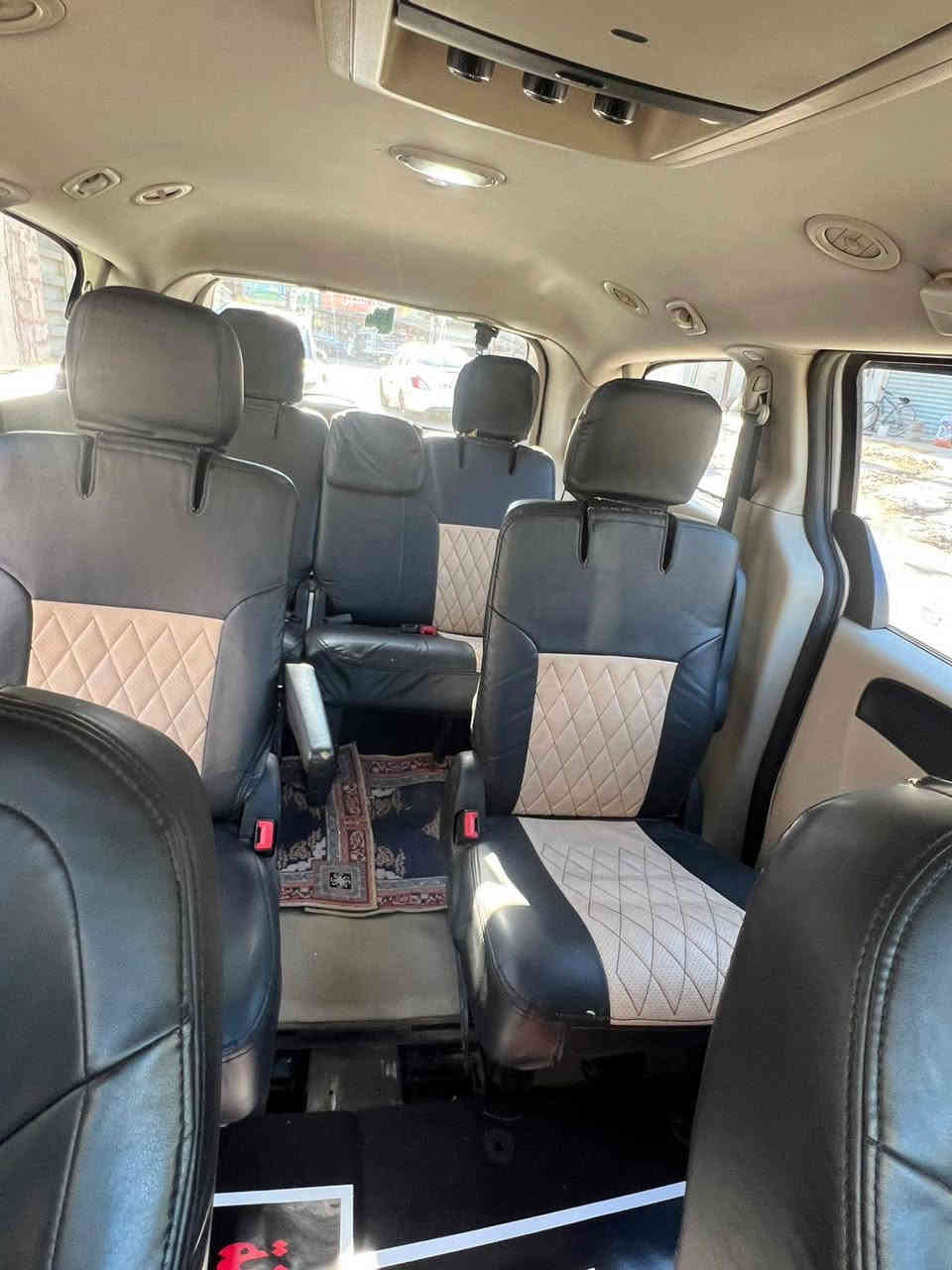 السلام عليكم 
دوج كرفان ابيض رقم بغداد باسمي موديل 2014
حادثها باب الخلفي مع الجاملغ الخلفي 
بيها منظومة غاز 80 لتر 
ارضية وكشنات مدوشمة
تشغيل عن بعد 
سيارة جاهزة من كل شي
كير ومحرك وحدادية
سنويتها 2028
مكاني بغداد المشتل 
السعر 155 
للاستفسار خاص او التواصل على الارقام
*********** /*********** بيهن واتساب
