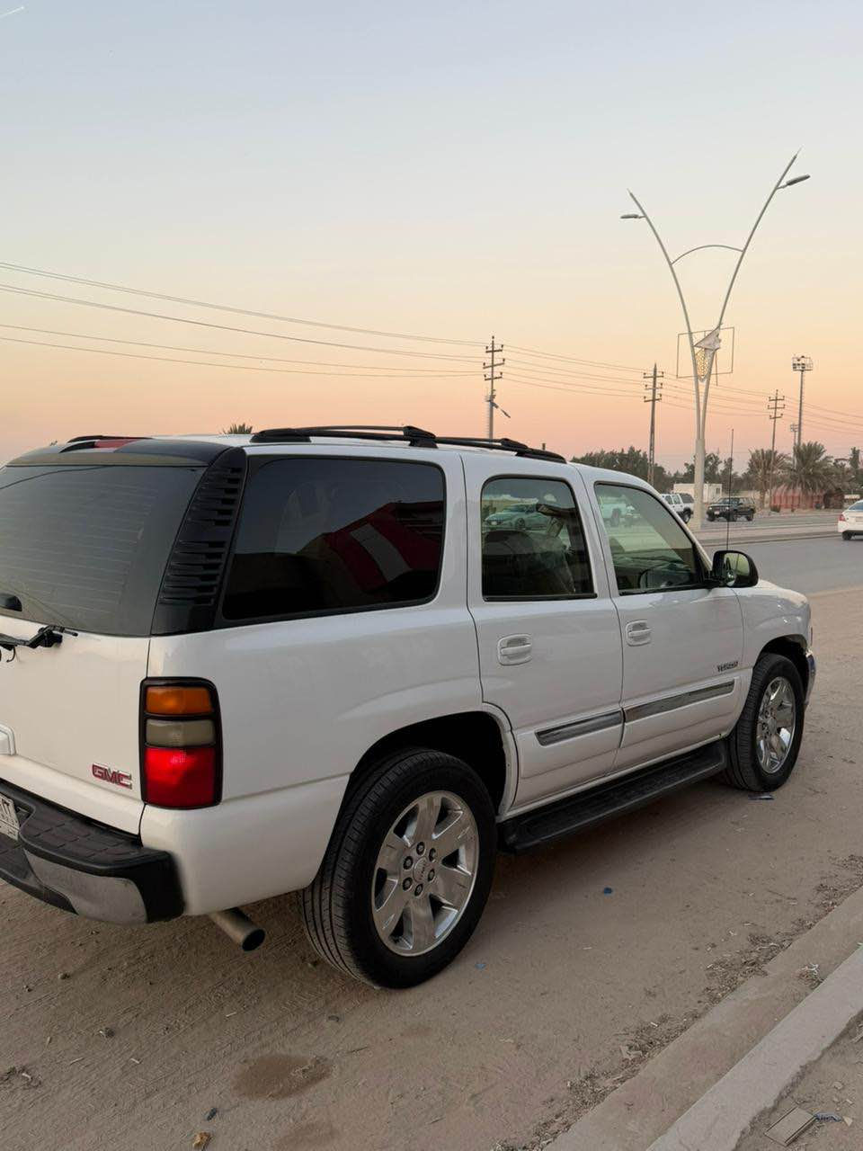 السلام عليكم. للبيع يوكن ابتر. 2004. رقم انبار انكليزي. بسمي تحويل. سنويه جديده. كفاله عامه ضربه وصبغ وتبديل وبارد وعيب شرعي. مكينه 5300جديده. كير 700 جديد تبريد ثلج خلفي ومامي. حداده 100بل 100 اكسن جديد كهربئيات. عامه. ويل كب طخم تاير. السعر 138 هاتف *********** عنوان البصره. البصرة, العراق
