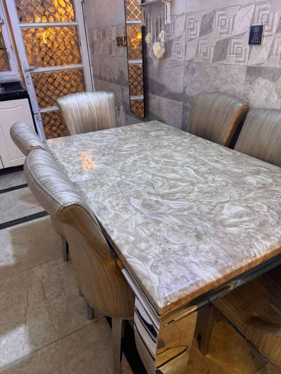 نص تخم وميز طعام وثلاجه وطباخ إيطالي تجميع مصري جامبو الحجم الكبير *********** البنوك اللهم صلي وسلم على نبينا محمد وعلى آله وصحبه أجمعين بغداد, العراق
