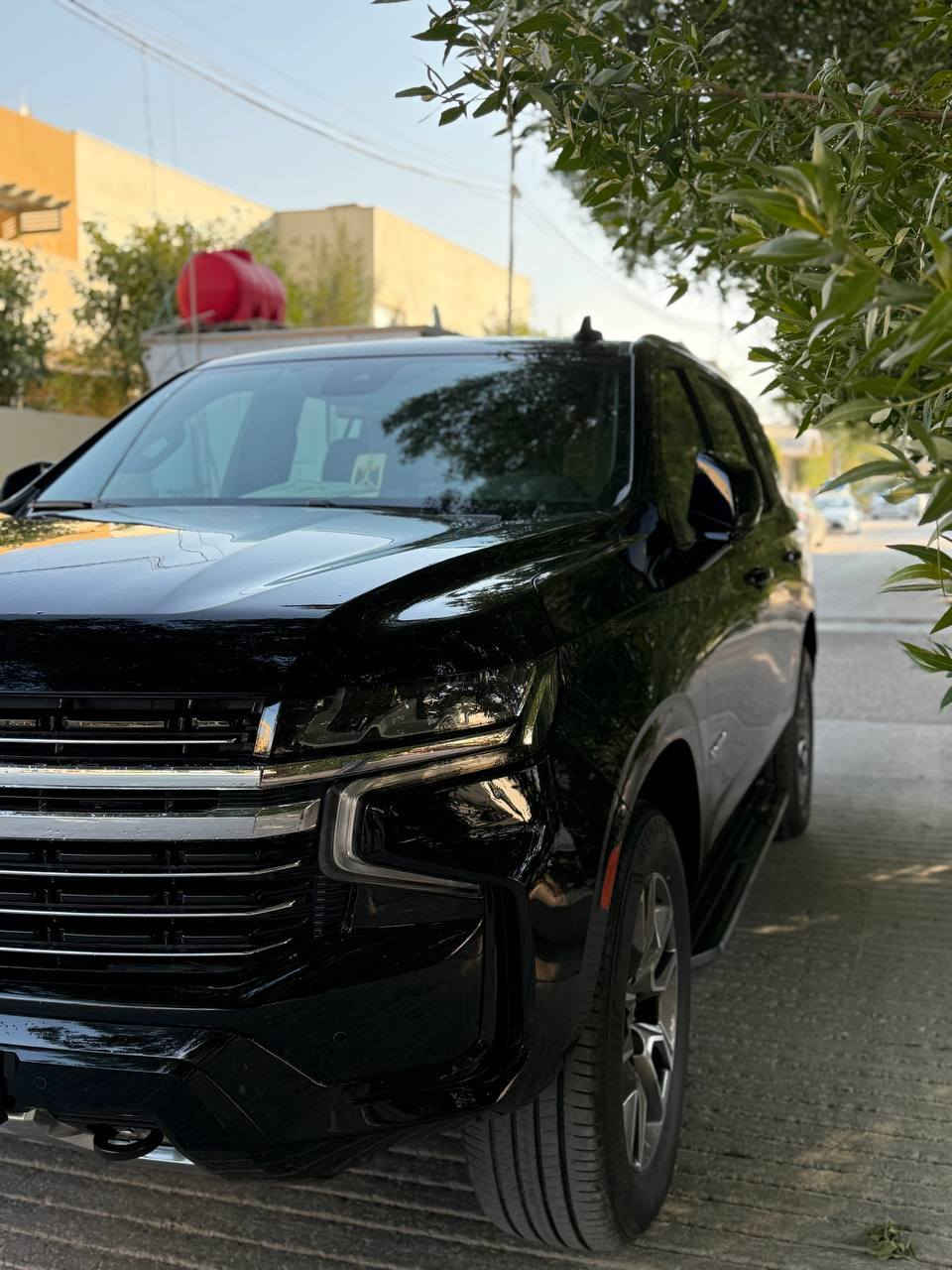 تاهو 2023 خليجي رقم بغداد
وكالة منصور فئة LT فول مواصفات
السيارة مكفولة بدون صبغ بدون حادث بدون بارد بصمتين
مغلفة PPF بلكامل ضمان 10 سنوات على المحرك والقير والكهربائيات
الممشى: 36 ألف كم حقيقي بحالة الزيرو
المواصفات:
محرك 5300cc
بانوراما
شاشة ترحيب 
شاشات خلفية
نضام ملاحة
منبة اصتدام
إضاءات LED
عداد إلكتروني
فتح وغلق كهربائي للأبواب
رادار أمامي وخلفي
‏Auto Stop
 كاميرات
دفع رباعي (دبل)
ثلاجة داخل السيارة
مقاعد جـلد
كراسي تدفئة وتبريد أمامية وخلفية
كراسي DVD
باب خلفي كهربائي
نظام هواء متكامل
باقي المواصفات  المعروفة كاملة
الموقع: النجف 
رقم الهاتف:***********
