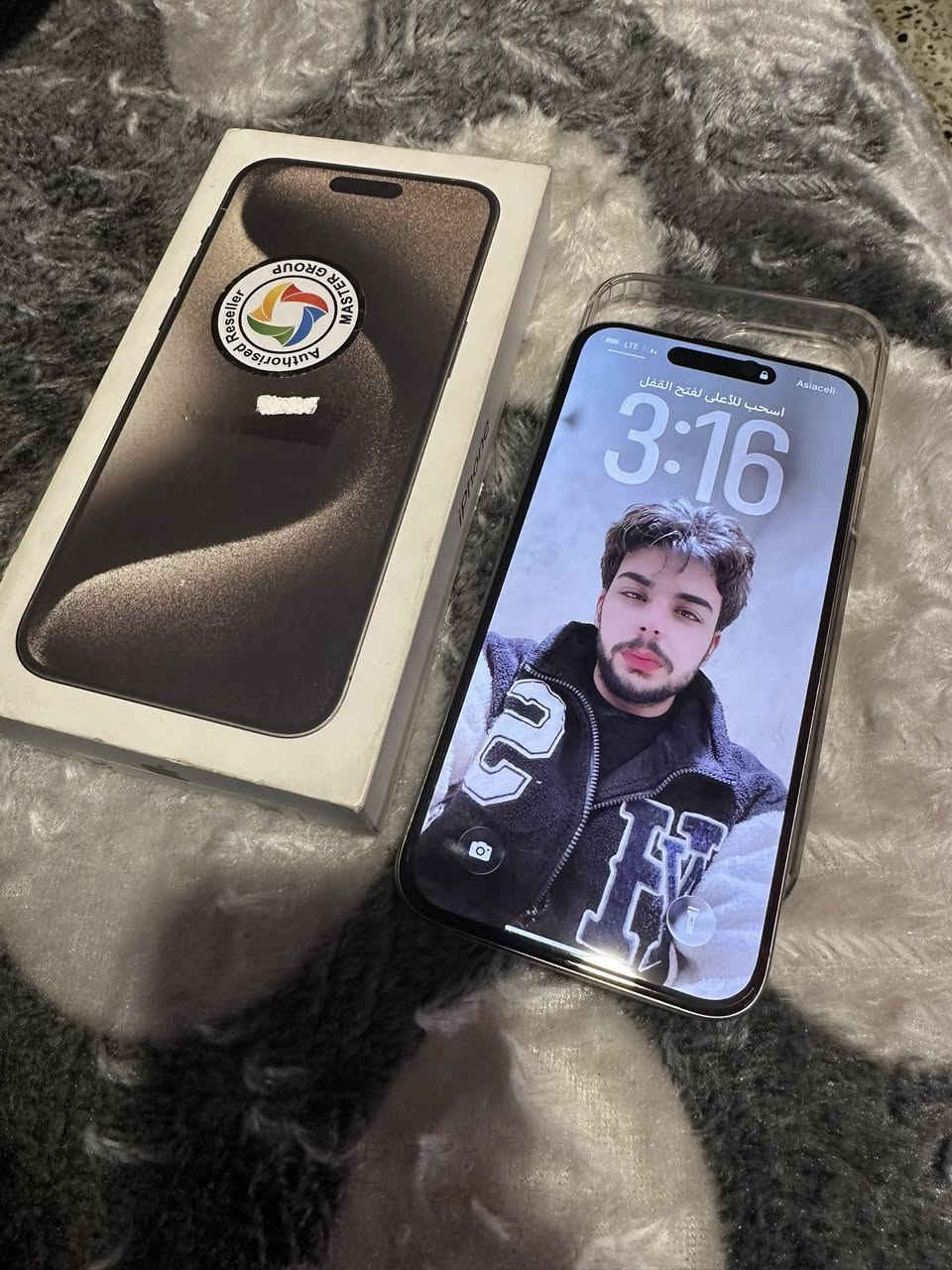 15 برو ماكس ماستر
بطاريه 88‎%‎ 
ذ256 
فول نضافه كامل ملحقات 
مليون و25 
مكاني الشعب 
***********
