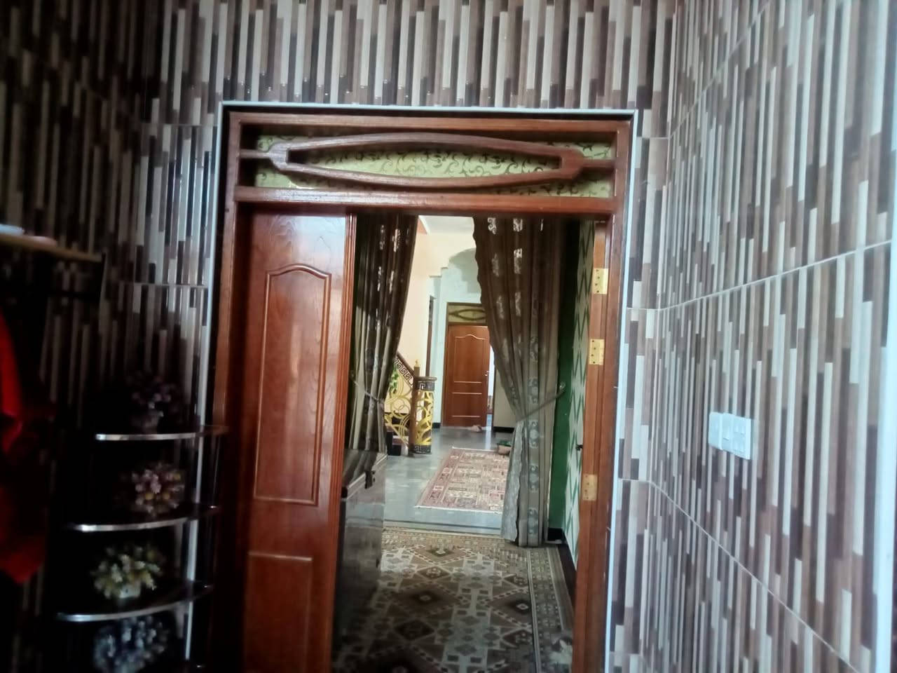 بيت طابقين حديث للبيع 
المساحه 315متر
السعر 200مليون قابل للتفاوض 
جنس العقار طابو زراعي سند 25
عرض شارع 8متر تبليط خدمات كامله
العنوان الرمادي شارع 40قرب ماركت القيصر
________________________

للمزيد من التفاصيل يمكنكم زيارة مكتبنا 

مكتب العين العقار ع شارع 40 مدخل الصوفيه الثانية 

او الاتصال على الارقام 

***********
***********
***********
