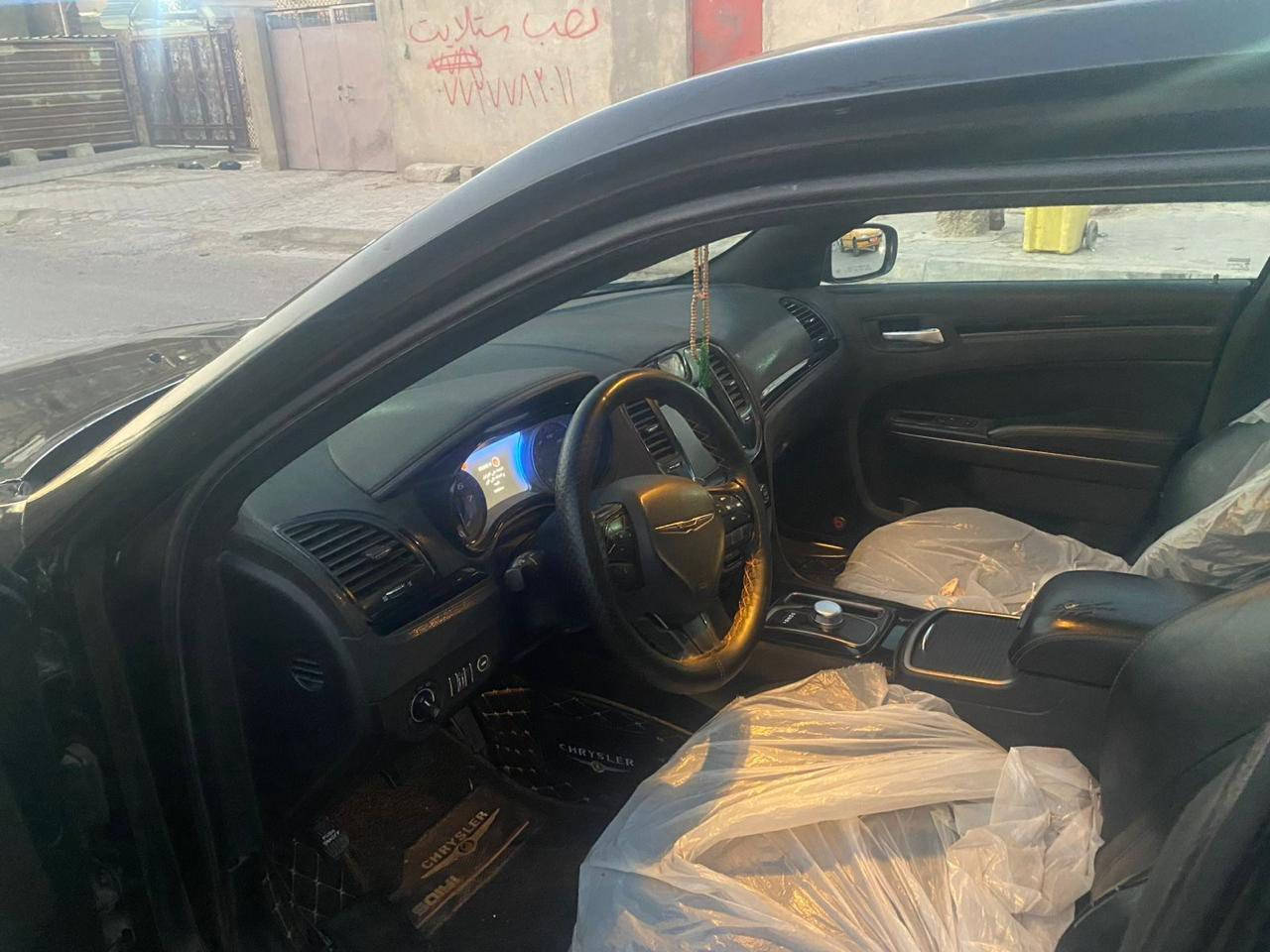 سلام عليكم من رخصه الادمن مكلف بنشر الشراي يتصل،،،، أوباما ٢٠١٧ اصل سياره فول الفول حادثها مدكر الخلفي والباب وره سايق وربع من القماره من امريكه سياره مكفوله من الغود أو الكص او ايرباكات كلهن سيلمات 
جاهز من كلشي المواصفات فتحتين بنرامه شفتات ستيرن كشن حضن نقطه عمياء حساسات امامي وخلفي مكينه ٣٦٠٠  مكينه نظيفه تخم تاير سياره مصبوغه صبغ عام الجماليه اثر جراد 
او هاذ رقم راعيها ***********
السعر ١٥٨ وبيها مجال قليل للشراي بيع مستعجل
خوان انا مكلف بنشر هاذ رقم راعيها بي واتساب
