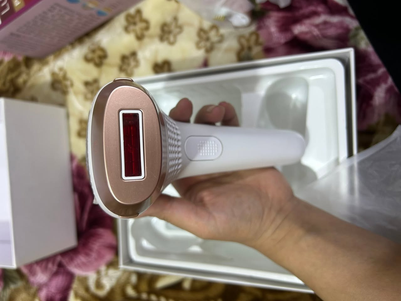 ✨🤍 للبيع جهاز إزالة الشعر بالليزر المنزلي (IPL) 🤍✨
جهاز ليزر منزلي بحالة ممتازة جدًا، استخدام خفيف ونظيف، يوفر عليج وقت وفلوس جلسات الليزر بالمراكز.

✅ يحتوي على 5 درجات طاقة
✅ مروحة تبريد مدمجة لراحة أكبر أثناء الاستخدام
✅ عدد ومضات كبير جدًا
✅ مناسب للجسم والوجه
✅ سهل وآمن للاستعمال المنزلي
✅ شغال 100% وما بي أي مشاكل
✅ مع الرؤوس الخاصة بالمناطق المختلفة

💖 فرصة ممتازة للحصول على جهاز بحالة ممتازة وبسعر أقل من سعره الأصلي بكثير.

📩 للجادات فقط، التواصل خاص.

🌷 البيع بسبب عدم الحاجة إليه، والجهاز جاهز للتجربة والمعاينة. �


**إذا كنت صاحب هذا الإعلان وتريد حذفه لأي سبب، رجاءا أرسل رسالة إلى الدعم الفني**
