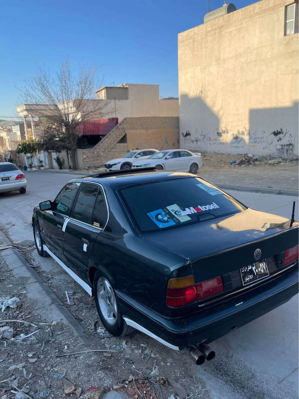 ﷽
بیئێم 525i
bmw 525
مۆدێل 1993 
رەنگی زەیتونی ئارمی پلاستیکی هەولێر بە شەرتی ئارم و ئەوەلیات چوار تایەی لۆکی لەژێرە
لایت ئەڵقە و زینۆن 
سلایت و 4 جام کارەبا 
دەبڵ ئێرباگ ناو سپی 
گێرعادی کامل ئەشیای تەبریدی پێوەیە
گێر و مەکینە و ئەکسلی بەشەرت
35$ گەڵا و معامەلە❤️سلێمانی
0771 156 1614 السليمانية, العراق
