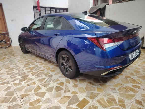 سياره لبيع مديل 2023 وارد امريكي بصمه بدون حادث بس تعاميه لخلفيه ونفس لون سعره 155 ورقه وبيه مجال ليريد ينتصل عل راعيه هانه مكلف بل منشور بس *********** وبي واتساب رقم راعيه
