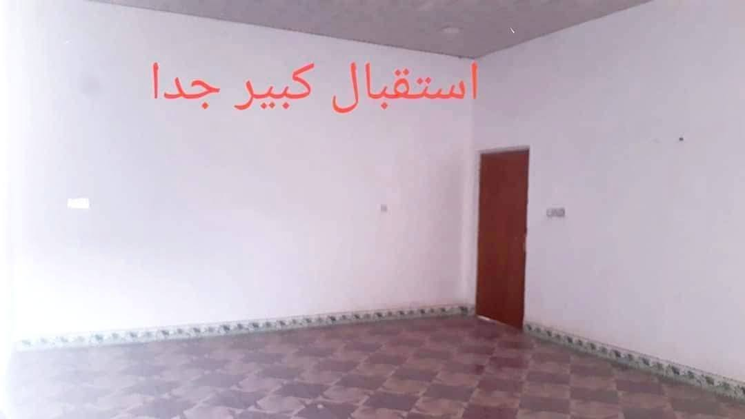 توجد شقه للايجار ٢٥٠ الف
منطقة الشموع بلبدايه كلش اول بيت بالفرع كلش قريبه لشارع العام الشقه واسعه كلش مساحه ٢٦٠ متر
 تحتوي عله غرفتين كبار 
وصاله كبيره 
واستقبال كبير
ومطبخ كبير
وصحيات ودرج مريح وسطح مع وجود تانكي وكيزر وماطورومولد ٣ مبيرات وكلشي جاهز 
واتساب *********** علي عبدالكاظم
ملاحظه ضروريه اخواني اليروح يشوف الشقه ياخذ ويا اهله وفلوس الايجار حته بنفس الوقت يقرر ويدفع الايجار لان الوعود تسببلنه احراج مع الاخرين وتأخير بالوقت
