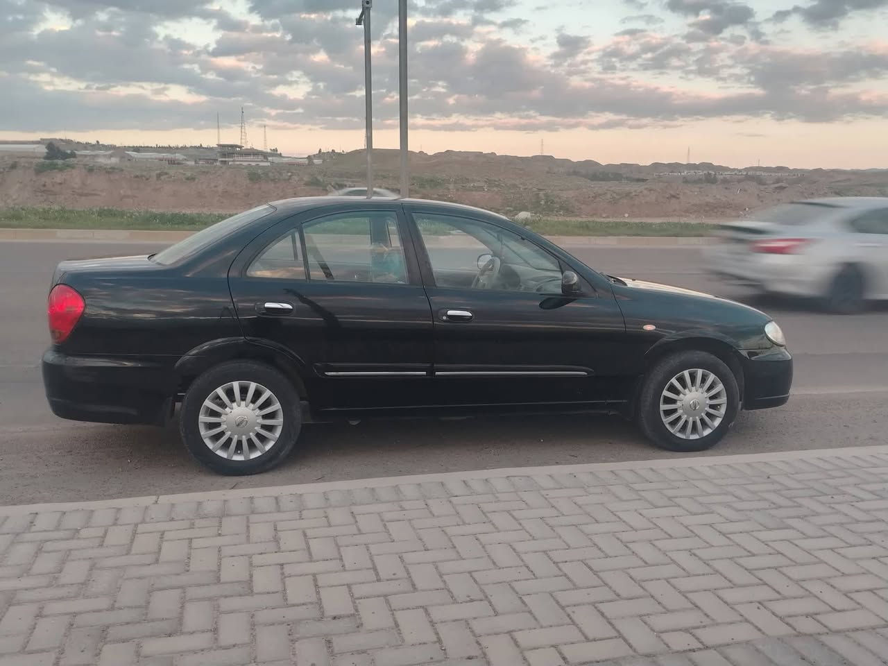 نيسان صني ياباني موديل 2011 خدمات بدون ضرر بدون صبغ رقم سليمانيه سنويه جديد جديد محرك وكير بشرط اوتوماتيك *********** مكان السياره كركوك
