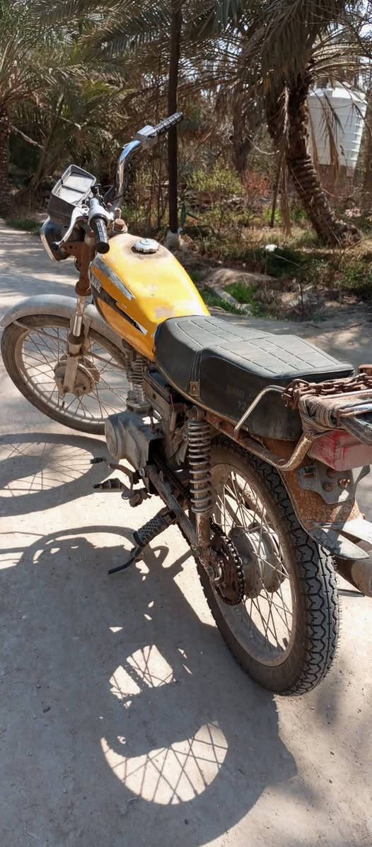 دراجه ايراني كلك للبيع نضيف مكاني بصره ابي الخصيب ريد ب300وبيح مجال قليل للشراي 
رقم الهاتف:‏‪0781 594 1743‬‏
