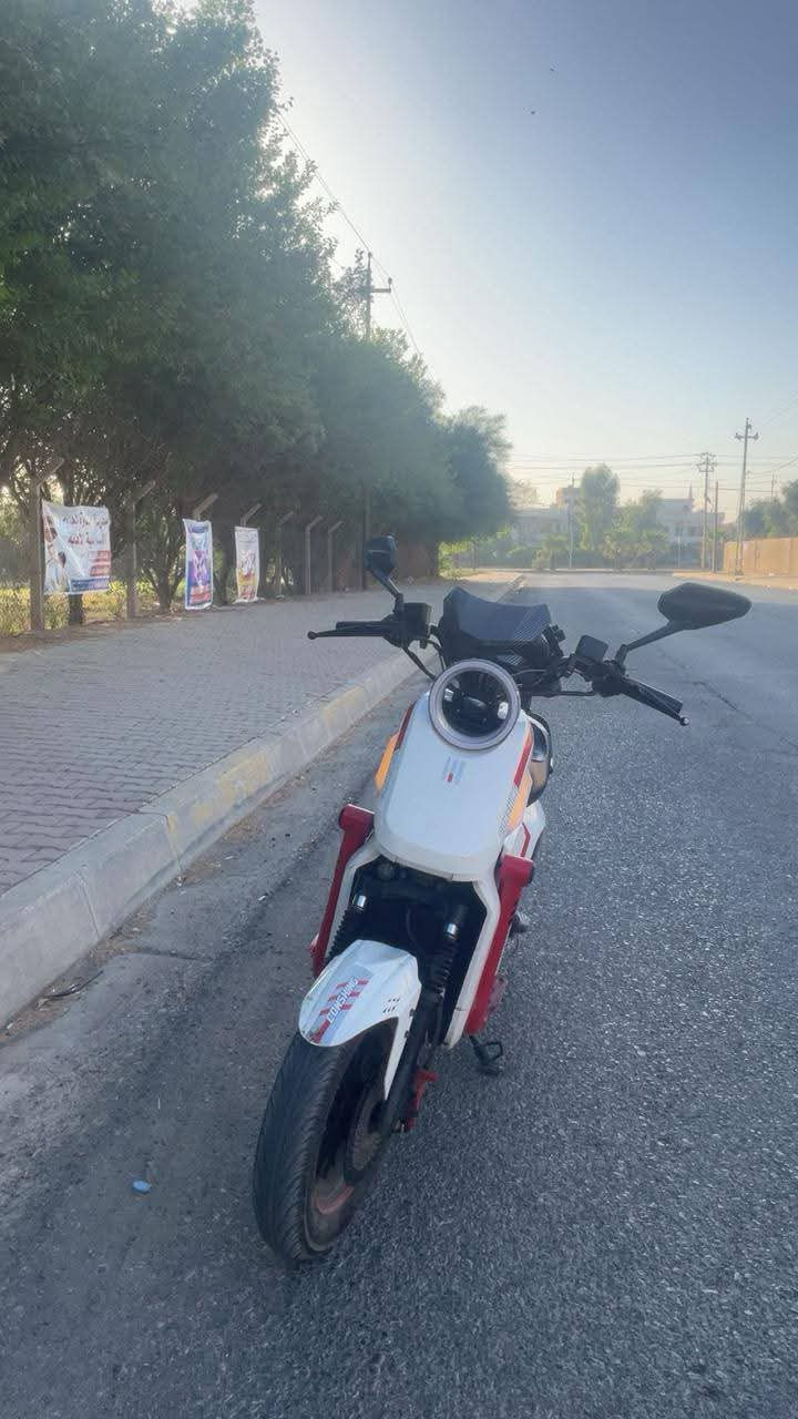 السلام عليكم دراجة شحن للبيع اسمها تو تو to2 الدراجة جديدة ما بيها نقص خمس بطاريات دبل 33 أمبير سرعتها 109 الحقيقي 80 بيها نضام R ترجع ليورة بيها صندوك واسع الملف 1800 تايرها الجبير الحجم 12/90/90 درع أمامي وخلفي وبيها حاضنة أكواب كشن دبل أحدث إصدار شركة كوشينج تمشي 45 كيلو سعرها 675وبيها مجال مكاني كركوك


**إذا كنت صاحب هذا الإعلان وتريد حذفه لأي سبب، رجاءا أرسل رسالة إلى الدعم الفني**