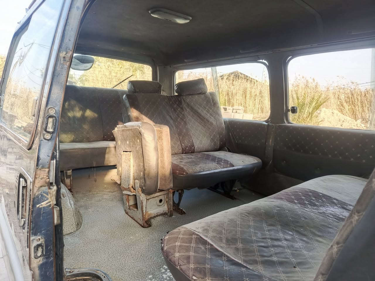 سلام عليكم كيا بسته للبيع موديل 95 جيار اكسل حديدية 
م قفل العنوان بابل الاسكندريه قرب محطه الصقور العراق بظهرها رقم بغداد ***********
