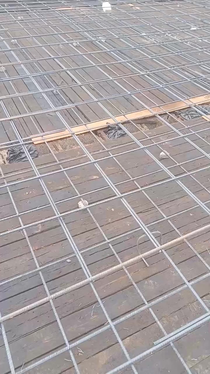 شركه بسم الله
100متر اهيكلهه 20مليون معه تسيس مجاري ومي وكهرباء كل هذا20مليون نتصل. ***********
اساس يكون شرط شيش نوع ماس
إسمنت نوع ماس 
بلوك نوع كلب 
طابوك .يختلف بسعر
رمل حصو  مغسول 
يعني المواد البناء درجه اولى.. بلوك شغل بس مع ضمنات للطرفين.. ملاحظه  نتعامل  اقساط .

*********** ***********
