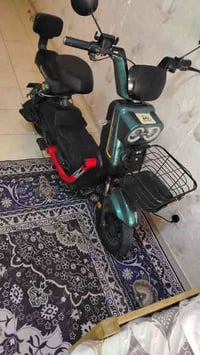 بعد أذن اللادمن المحترمين دراجه كهربائية ليثيوم اختل صفر جديدة فول بصم...