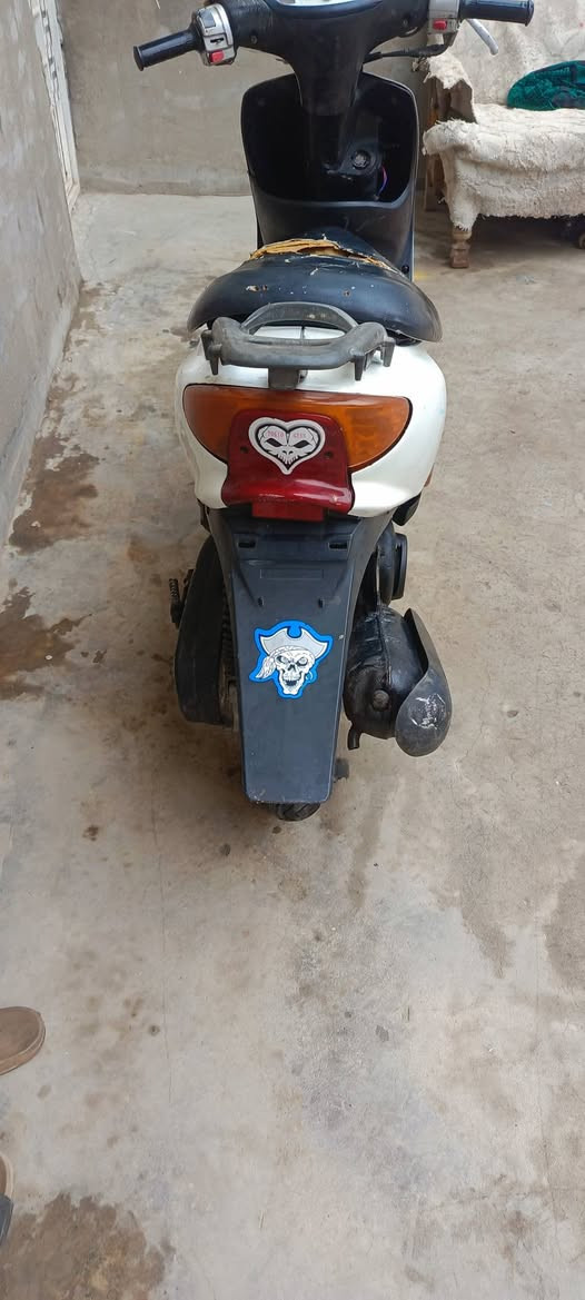 سلام عليكم دراجه عصفوريه سرعه 60 شغاله سلف وهندر مكانه بغداد نهروان سعر 175        ***********
