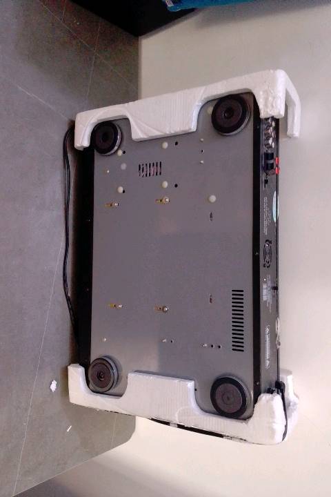 سلام عليكم جهاز مشغل اقراص VCD-787
MP3+AMP
جهاز شغال اي عطل مابي غير مستخدم فقط مره واحده 