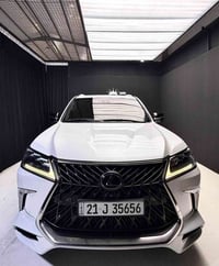 لكزس LX570 • ٢٠١٨ • ٩٢ الف كم