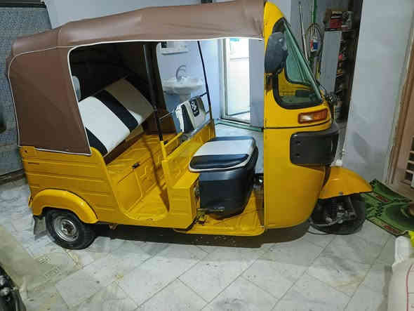 السلام عليكم تكتك مرقمة موديل 20
كفالة عامة تكتك ما مشتغلة نضيفة بمعنئ للكلمة 
لا خياس لا كلشي ***********
