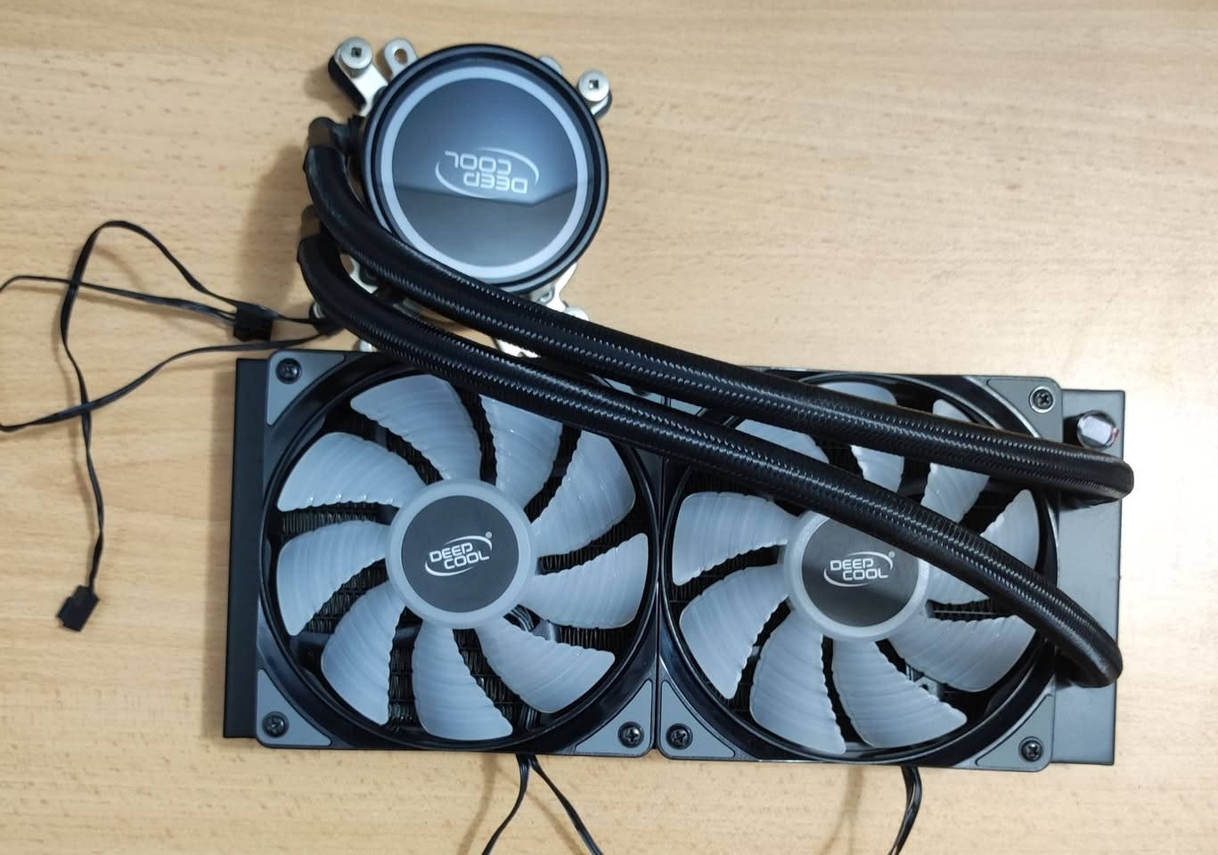 السلام عليكم 
مبرد مائي للبيع 
DEEP COOL 240MM ARGB
((يرهم معالجات إنتل فقط))
نظافة 100% 
السعر 40 الف قفل سعر ثابت 
مكاني بغداد


**إذا كنت صاحب هذا الإعلان وتريد حذفه لأي سبب، رجاءا أرسل رسالة إلى الدعم الفني**