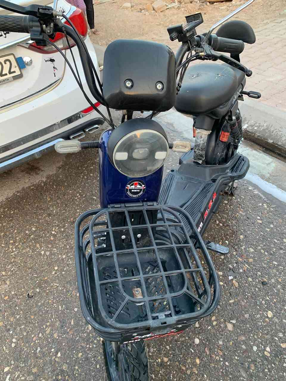 السلام عليكم دراجه شحن للبيع
خمس بطاريات بس واكفات يرادلهن تبديل للبيع 
سعر 200 الف


**إذا كنت صاحب هذا الإعلان وتريد حذفه لأي سبب، رجاءا أرسل رسالة إلى الدعم الفني**