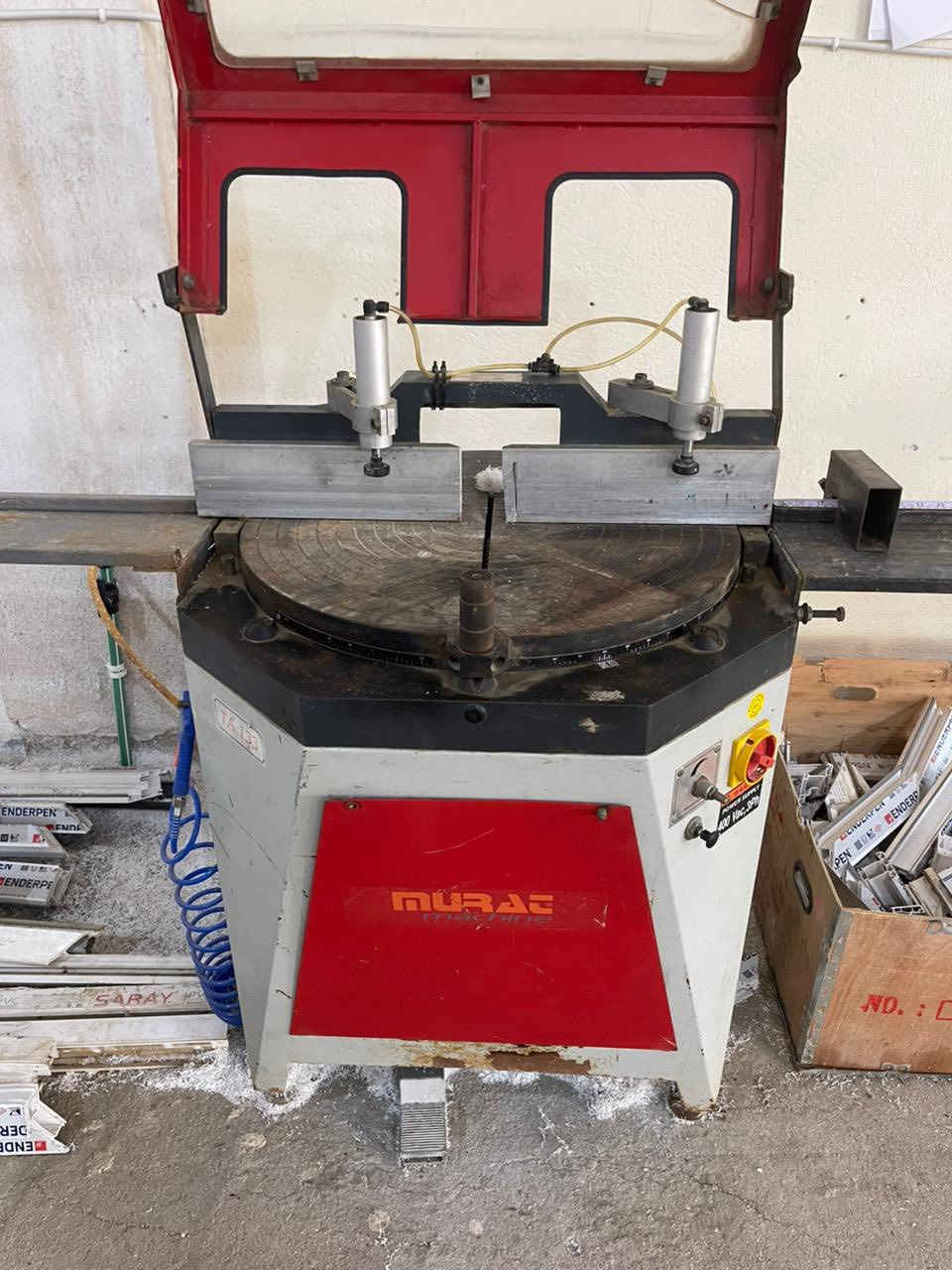 السلام عليكم
معمل p v c ٥مكائن 3فيز 
ع وضع الشركة ماملعوب بي شي 
كله شغال  وكاعد نشتغل بي  وخير من الله 
تجي تفحص بالمعمل 
السعر ٣١وبي مجال 
للستفسار 
***********
