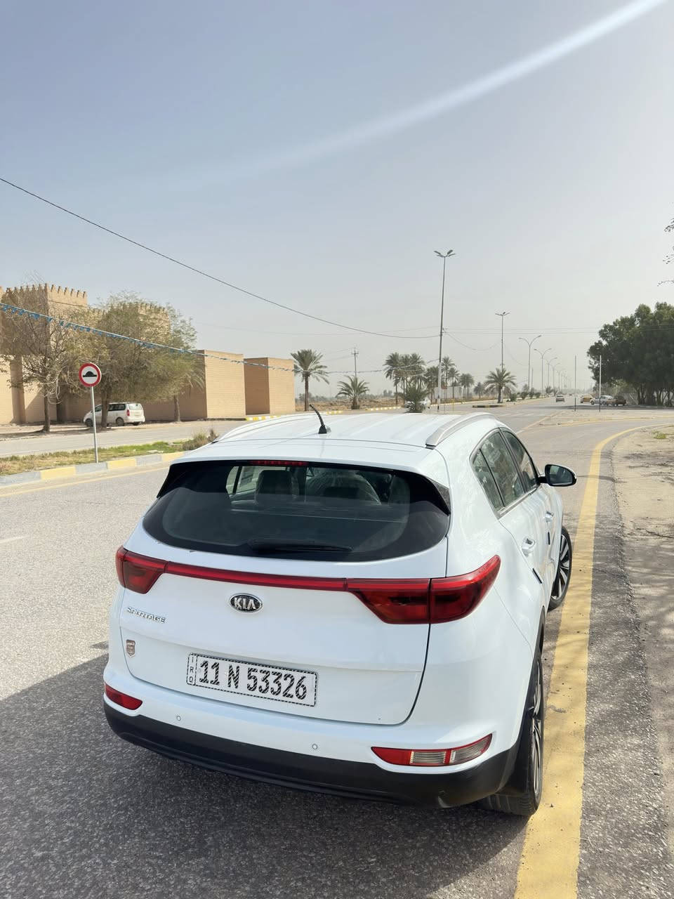 السلام عليكم
كيا سبورتج موديل16 شكل 18
مرقم بغداد الدولي بأسمي تحويل مباشر 
السياره خليجي كفاله عامه
 من الصبغ والتبديل
كير مكينه كفاله وشرط الفحص 
مكينه 2000 دوش
السياره نص فول رادار امامي خلفي
تحكم استيرن تبريد قطعتين اشاير بالمري مري شفط
مكان السياره بابل
السعر 175 قابل للتفاوض 
للاستفسار/***********
