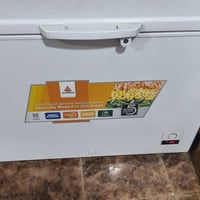 مجمدة للبيع شرط التجميد 10 قدم جديدة واستعمال قليل السعر 300 رقمي 0770...