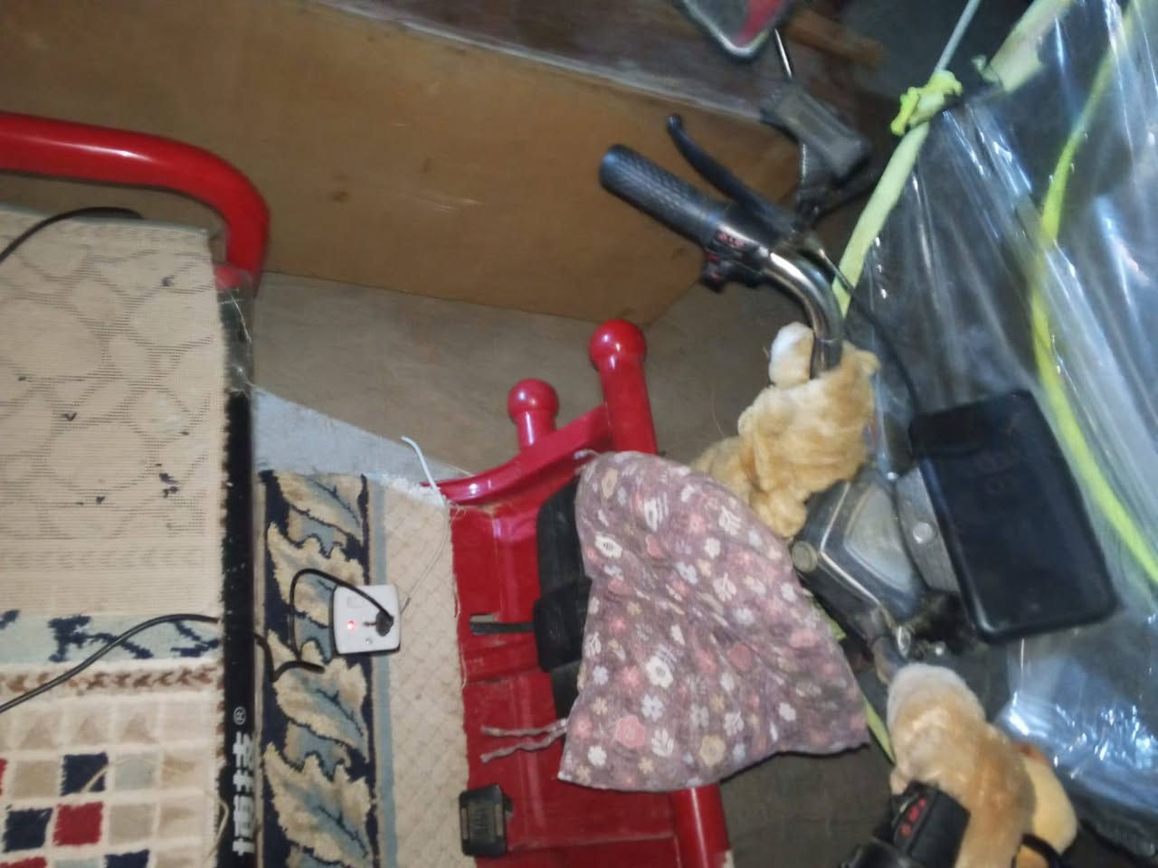 سلام عليكم
ستوته شحن البيع اخت الجديده السعر مليون وميتين 

التواصل على رقم الهاتف ‏‪***********‬‏

