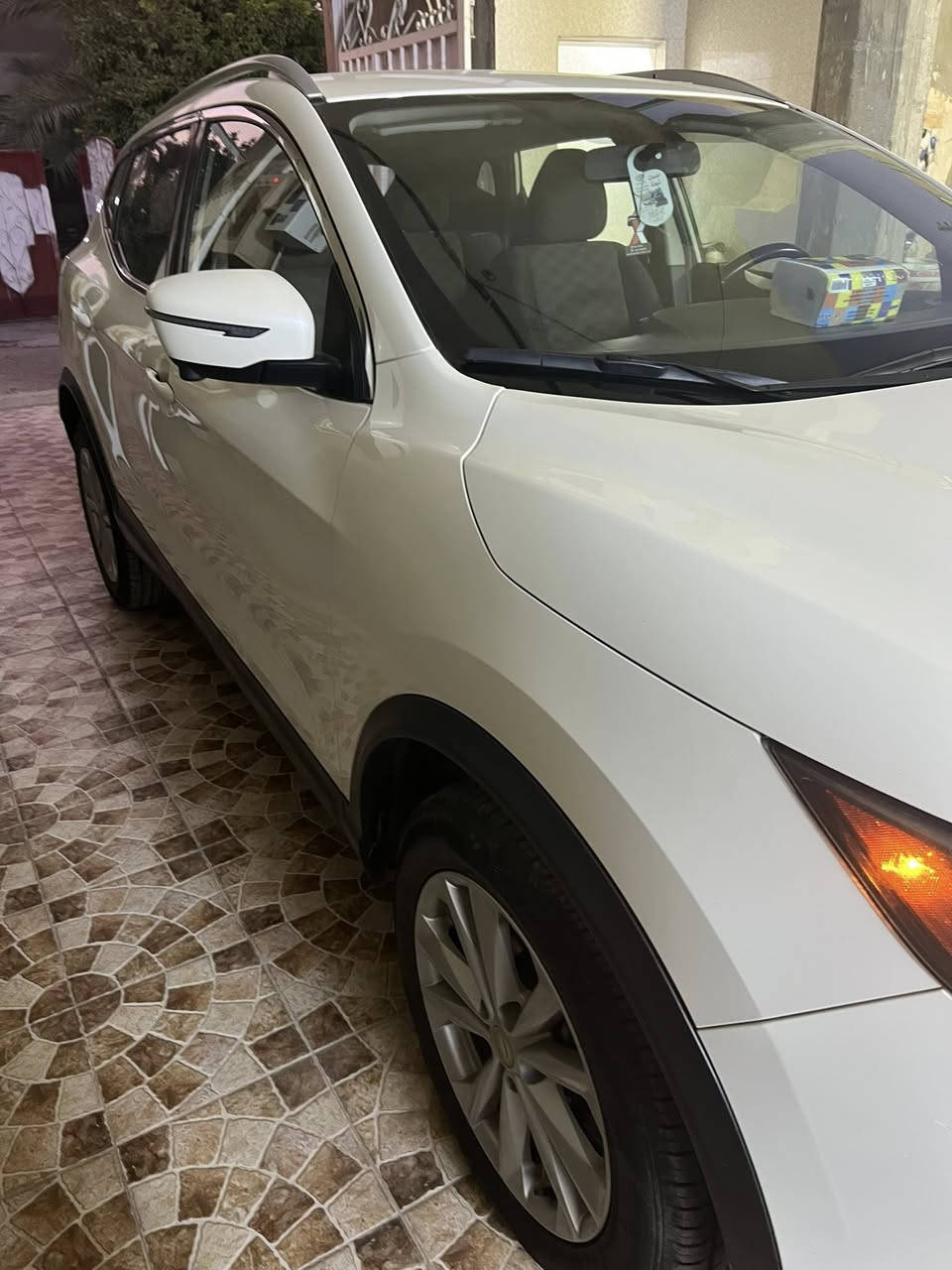 للبيع أو مراوس بكامري حديث 

نيسان روج ٢٠١٧ سبورت 
لون ابيض 
رقم أربيل بأسمي 
كلين (عدا رصعه خفيفه بالباب الأيمن الخلفي )
كاميرات محيطيه 
رادار جانبي 
بصمه 
تشغيل عن بعد 
ماشيه ١١٧ الف ميل وقابل للزياده 
نظيفة جداً 
گلو ومحرك مكفول 
مكان السيارة(صلاح الدين)

للاستفسار عن السعر اتصل 
***********
***********
