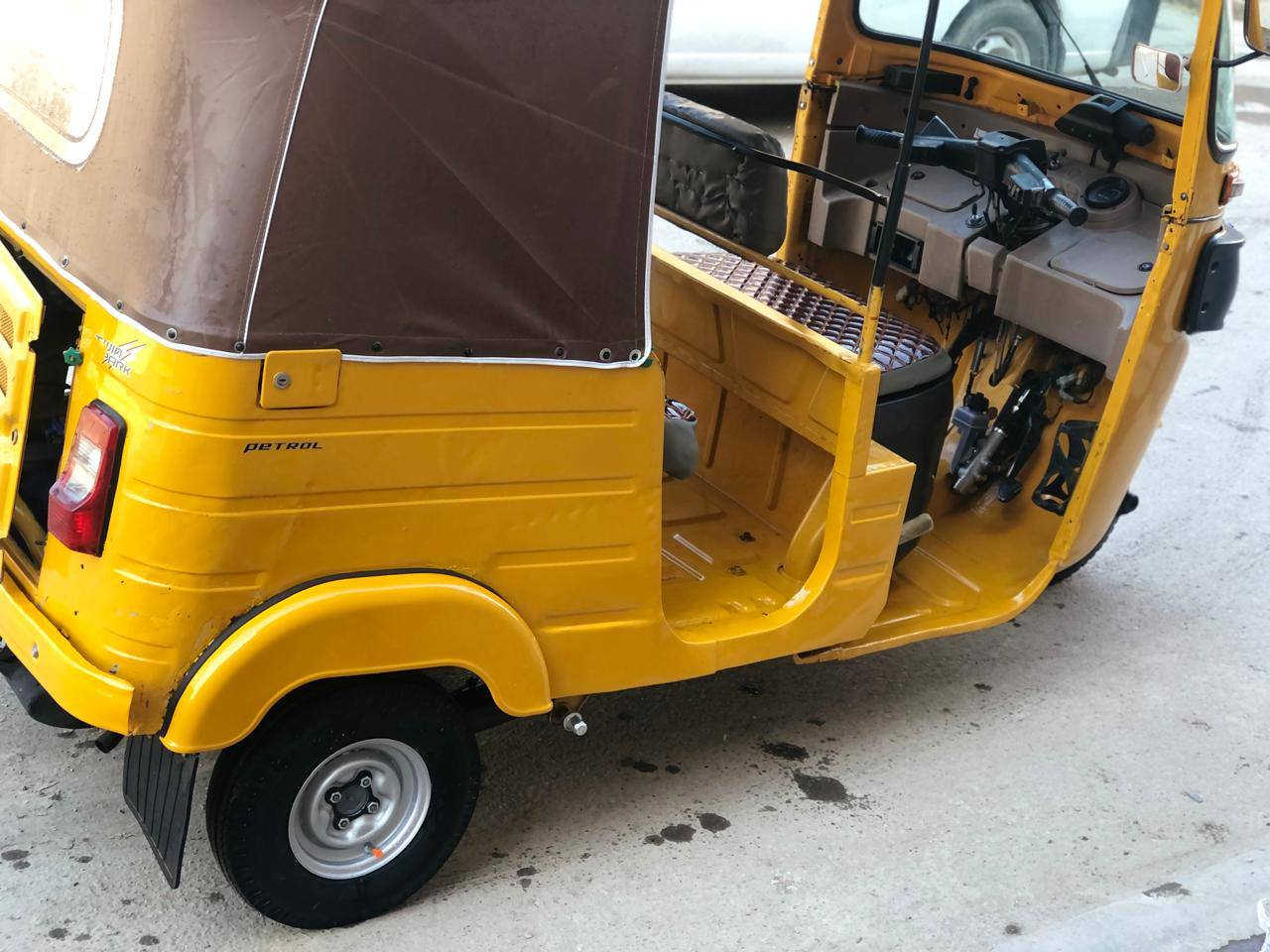 تكتك ١٩شهر١٢ رقم وسنويه مصبوغه للجماليه مكينه مجفته ناعمه مابيه اي نقص العبيدي حي الرئاسه ***********
