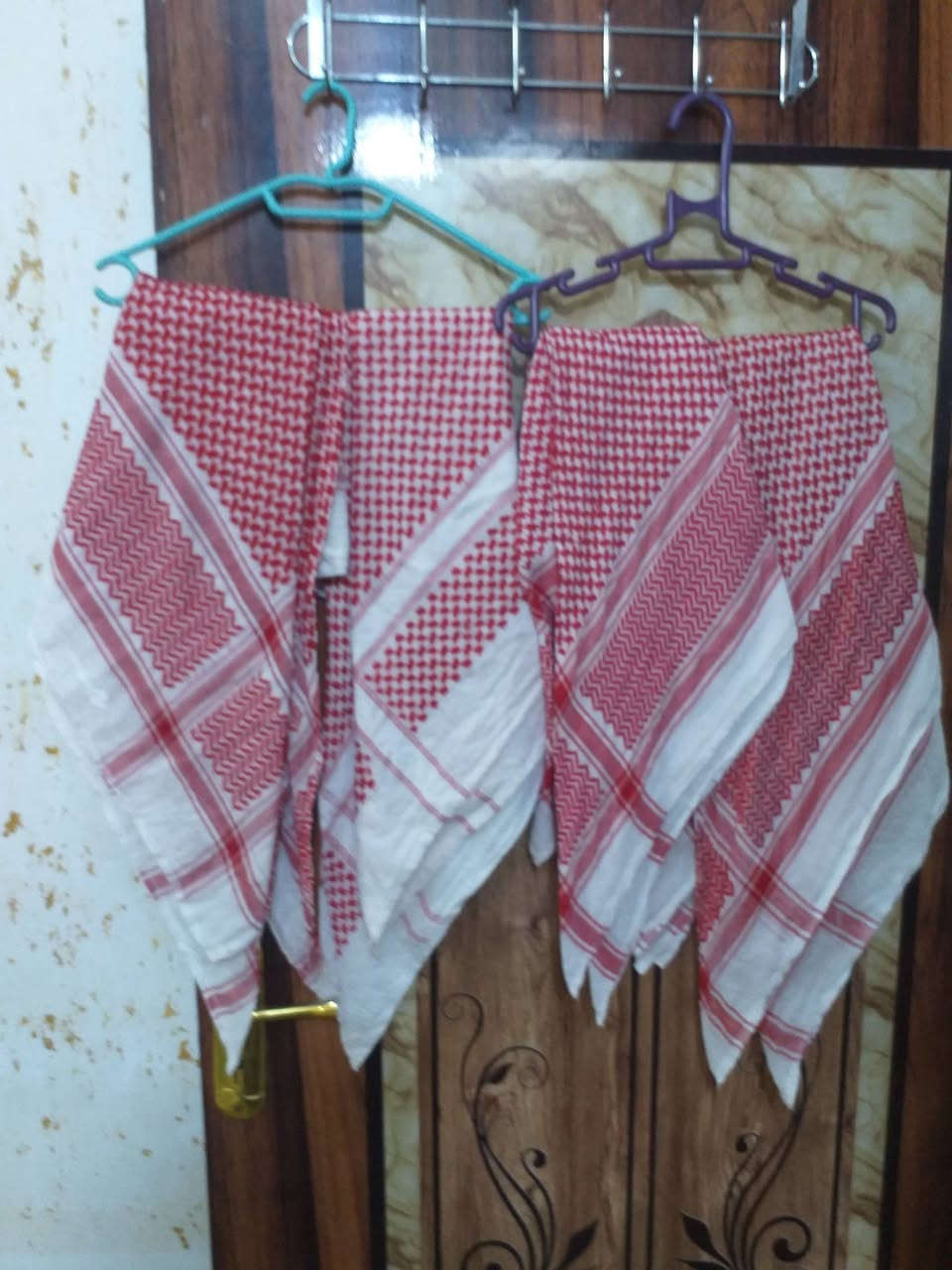 بسم الله مَا شَاءَ اللَّهُ لا قُوَّةَ إِلَاّ بِاللَّهِ  
           ❤👇❤👇❤
عُدْنــا والعَـوْدُ أحْمَـدُ 
الموسم الشتوي والبضاعة فوووووول النظافة  . 
أهلا وسهلا بكل الزبائن الكرام الجدد والقداما  .  
           ❤👇❤👇❤ 
               (( القسم الرجالي  )) 
كسر جديد درجة أولى حقيقي فول نظافة  .  
 (  شماغ أحمر رجالي وشبابي ) ✅️
          🛍️❤⚘✌⚘
العنوان :- 
هيت حي الإطفاء قرب مخزن التربية مقابل المدرسة الحديدية (( إعدادية هيت التجارية )) 
مجاور مكتب المرشح أسامة الراوي من جهة الغرب  .  
واتساب  ***********
