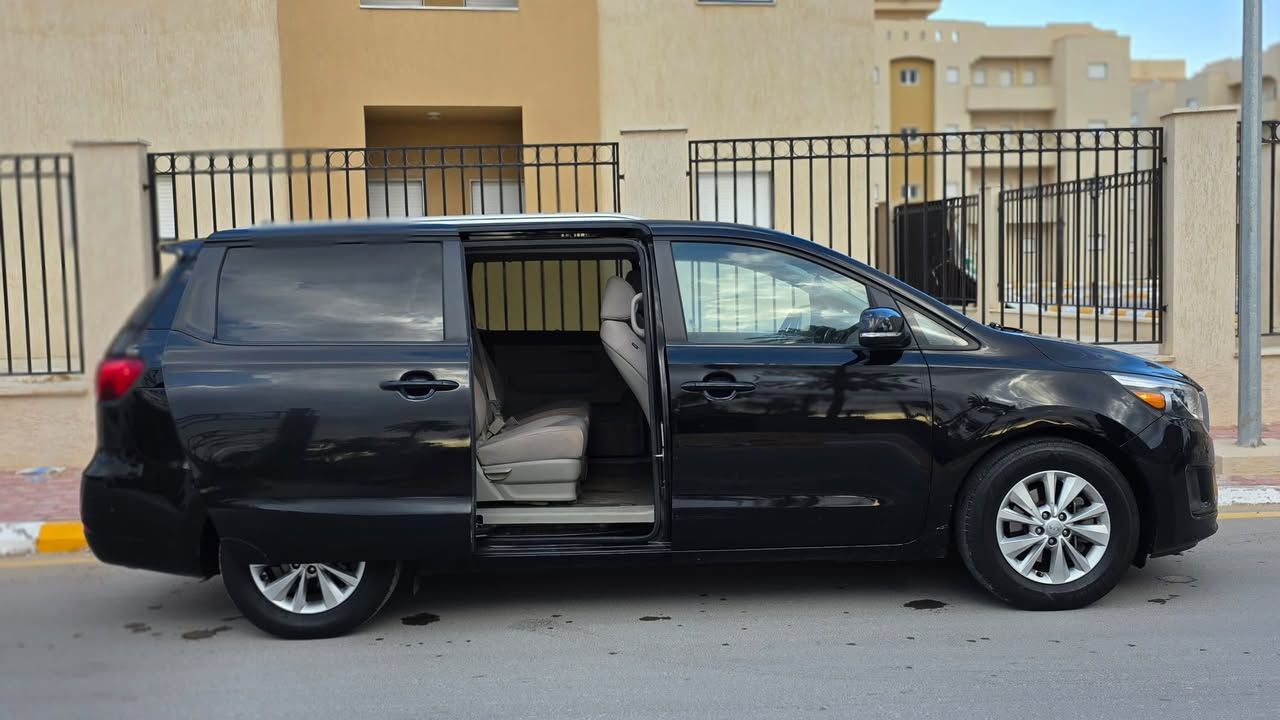 Kia Sedona 2017 🔥
سيارة لا قوة إلا بالله قمة في النظافة والحالة 👌
استيراد أمريكا 🇺🇸 وجاية سليمة بالكامل بدون أي حوادث أو أضرار.
🚗 سيارة عائلية فخمة ومريحة جدًا للسفر والخطوط
🏠 بحالة الدار استعمال نظيف جدًا
🔑 زوز مفاتيح أصلية
✨ المميزات والمواصفات:
🚪 بيبان جانبية كهربائية بالكامل
💡 مصابيح أمامية وخلفية LED إنارة قوية ومظهر عصري
❄️ مكيف قوي جدًا وتبريد ممتاز مع تحكم كامل في المكيف
🎥 كاميرا خلفية تساعد في الوقوف بسهولة
🎶 نظام صوتي ممتاز ونقي
🪑 مقاعد مريحة جدًا وواسعة للعائلة
📦 مساحة كبيرة جدًا للعائلة والسفر
🛞 ديسكو وعجلات ممتازة بحالة ممتازة
⚙️ سيارة عملية واقتصادية ومناسبة للمدينة والخطوط
💎 سيارة لا قوة إلا بالله نظيفة جدًا جدًا
💎 جاهزة للاستعمال مباشرة بدون أي مصاريف
💎 سيارة عائلية مريحة وفخمة بكل معنى الكلمة
📞 للاستفسار الاتصال على الرقم:
0916503761


**إذا كنت صاحب هذا الإعلان وتريد حذفه لأي سبب، رجاءا أرسل رسالة إلى الدعم الفني**