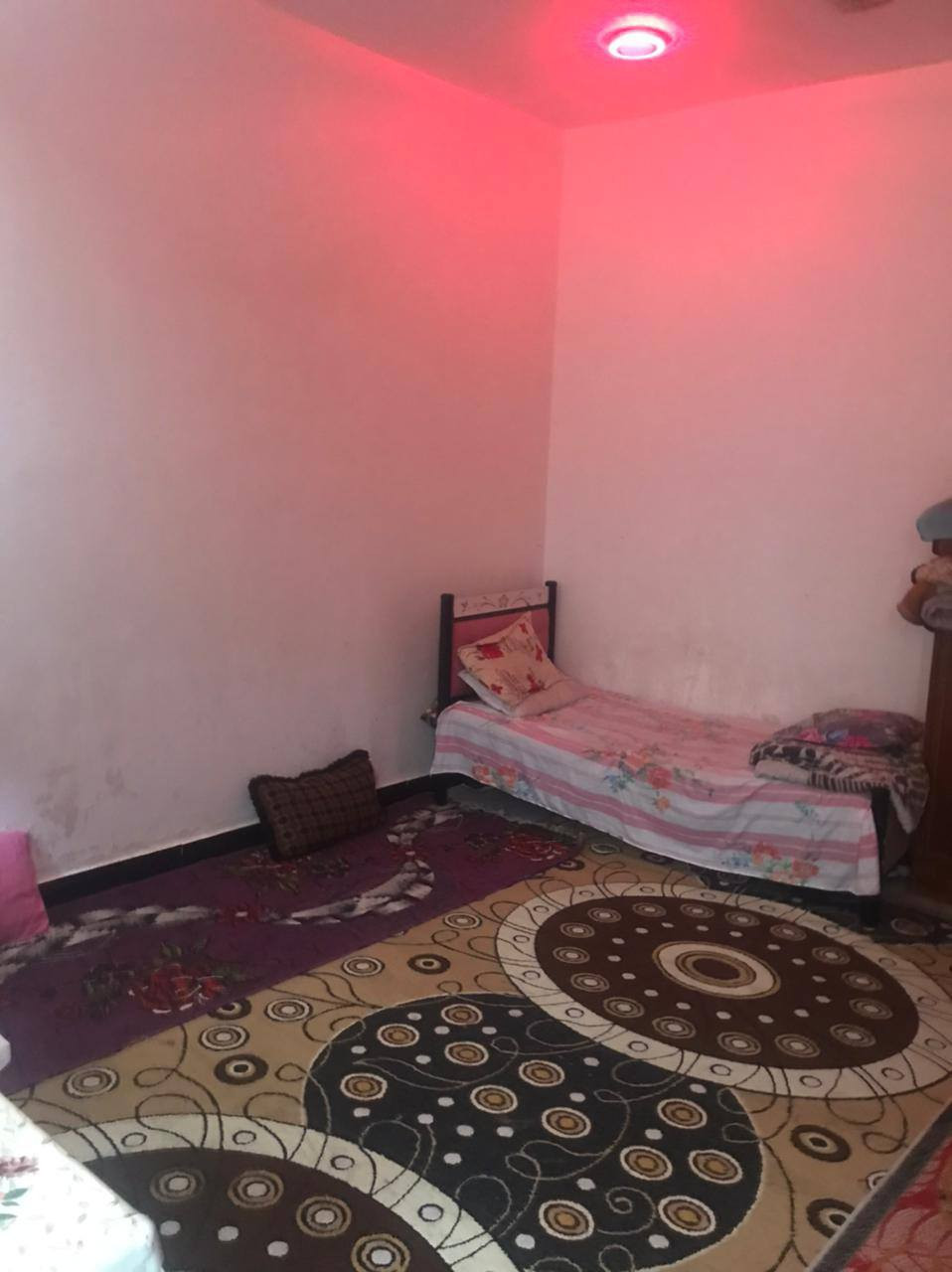 🏡 بيت للبيع – فرصة مميزة
📍 الموقع: حي الزهراء – قرب سيراميك السفير
📐 المساحة: 200 متر
🏗 البناء: كونكريت مسلح + طابوق
✨ التشطيب: كامل سيراميك بورسلاين
🛏 يتكون من:
▫️ غرفتين
▫️ صالة كبيرة
▫️ براني (ملحق خارجي)
💰 السعر: 130 مليون مع الطلب
📌 المطلوب للبلدية: 22 مليون
📅 التسديد سنوي بمليون
💵 الصافي بيد المالك: 108 مليون
📞 للاستفسار:
خاص أو مراسلة واتساب فقط
***********
