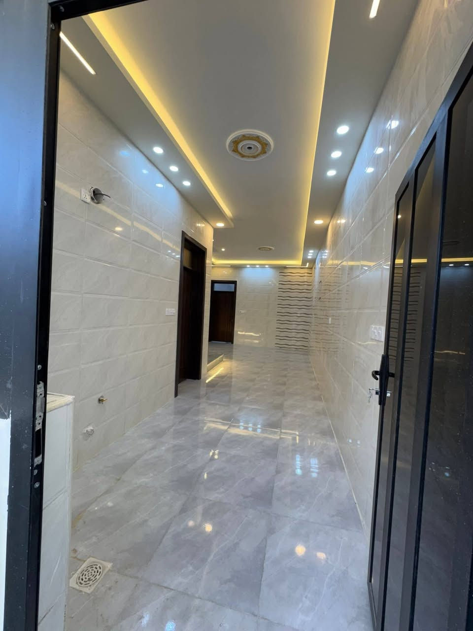 بسم الله ماشاءالله
🏠#دار_للبيع   100متر واجهيه 6،25متر نزال 16متر
  طابقين   بناء حديث وتصميم متكامل ✨️

يحتوي البيت. ع[3غرف نوم -استقبال -صحيات عدد 2- صالة- ومطبخ] البيت شغل درجة اولى 
مع الخدمات[ماي-كهرباء-تبليط]✨️

🔴ملاحضه البيت جاهز للسكن 🔑

⬅️نوع العقار  طابو زراعي سند 25 اقرار محكمه 

⬅️العنوان #بغداد_الدوره_البوعيثه   
       مجمع الحليم 
🔴للاستفسار  خاص او الاتصال ع  الرقم 
☎️***********
☎️***********
