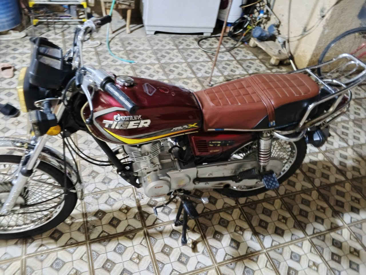 سلام عليكم دراجه تايكر موديل 22فول نضافه كفاله عامه بدون اي نقص دراجه حلوه كهربائيات  كامله سعره 480وبيه مجال للشراي مكاني ديالى بلدروز دور مندلي اتصل ودلل***********
