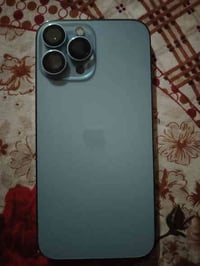 13 pro max شرق أوسط بطارية ٩٠ مكفول ممفتوح سعره ٧٥٠ قفل  وبطارية حقيقي...