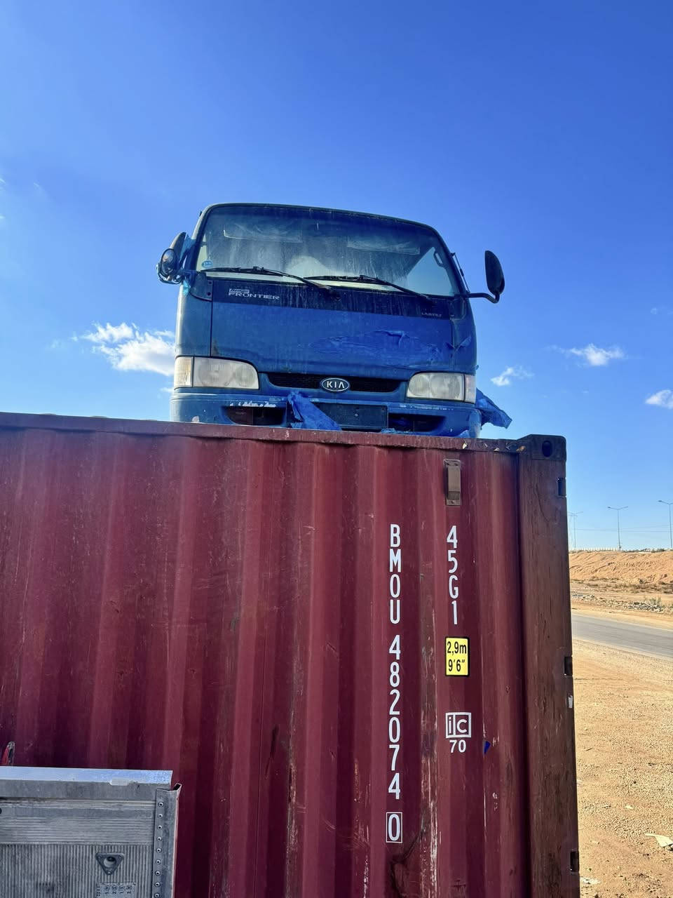 قماره فرونتيره قلاب نضيفه كصه مال حاويه كامله مكمله بس شيل القديمه وشد
موجوده بلرمادي 
*********** بي واتساب
