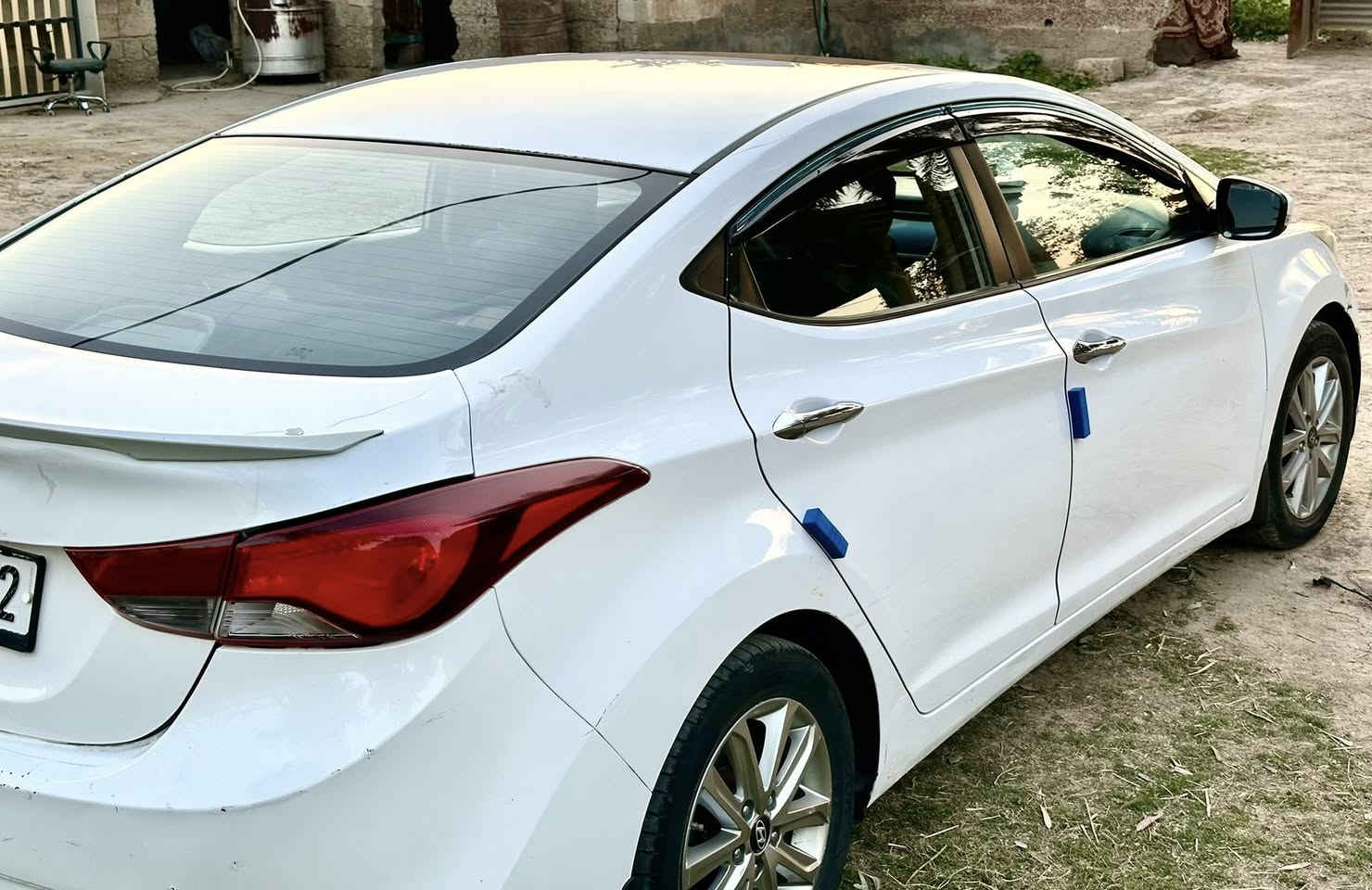 سلام عليكم سيارات التنره البيع موديل 2015  محرك وكير مكفوالت طخه الباب سايق وطخه بل جنطه رقم ***********
