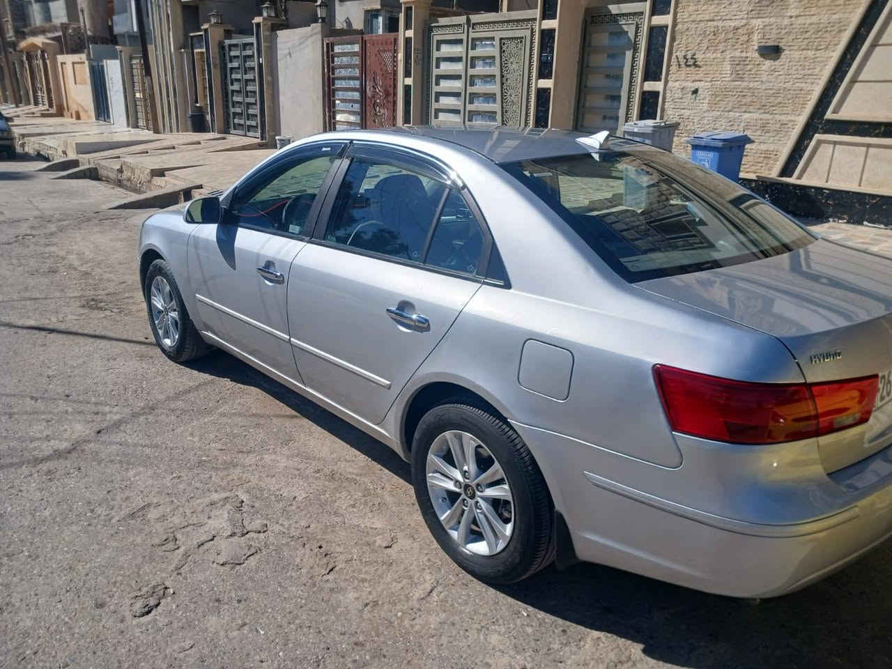 السلام عليكم للبيع سوناتة ٢٠١٠ وارد امريكي ليبل واحد صبغ قبغ الجنطة فقط سونار موجود محرك كير مشط ستيرن مبدل قبل اسبوعين حدادية صدر تدفئة تبريد كلها شغالة سيارة ماتصرف عليها دينار بأسمي للاستفسار الاتصال على الرقم *********** اتصل ماعندك خدمة رمش وتدلل
