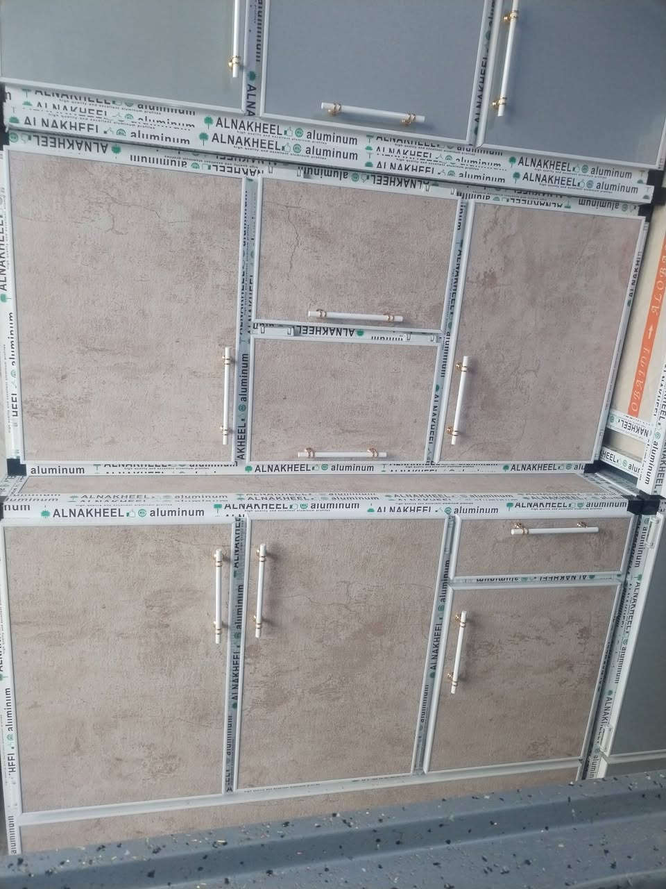 كاونتر متر ونص وسنك متر جديد السعر 450 العنوان بغداد الامين الثانية سوك الشهداء ويرهم مراوس    الاستفسار علئ الرقم  ***********
