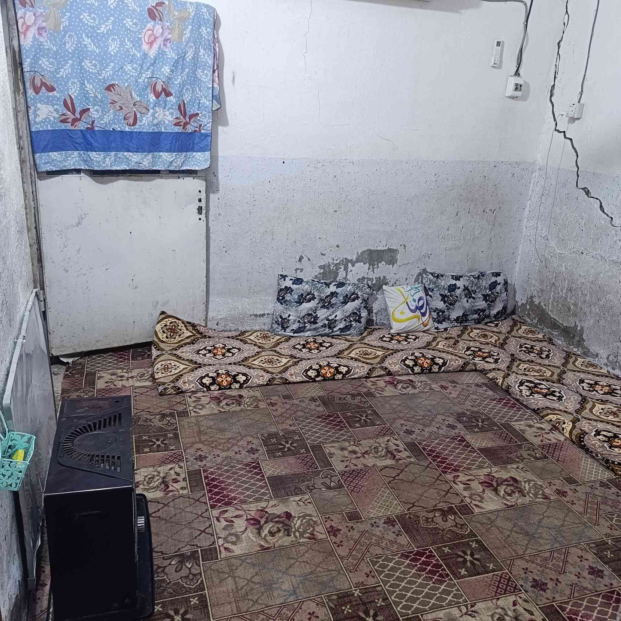 السلام عليكم 
مشتمل للبيع الجمعية قرب صالون حنين 
المساحه 90 السعر 37 وبي مجال زراعي سند 25
***********
