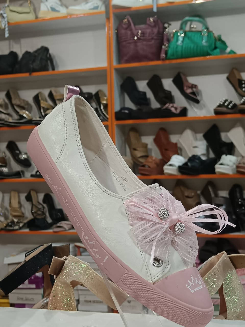 عروض الكنز للاحذيه والحقائب النسائيه  
حذاء نسائي فلات. 
سعر القطعه 3الف
سعر القطعتين 5الف  وكميه محدوده
القياسات من 37الى41 
العنوان الأنبار قضاء هيت مقابيل بلديه هيت الجديده مباشر الاستفسار *********** او *********** وكُل الهلا بيكم#الانبار_قضاء_هيت
