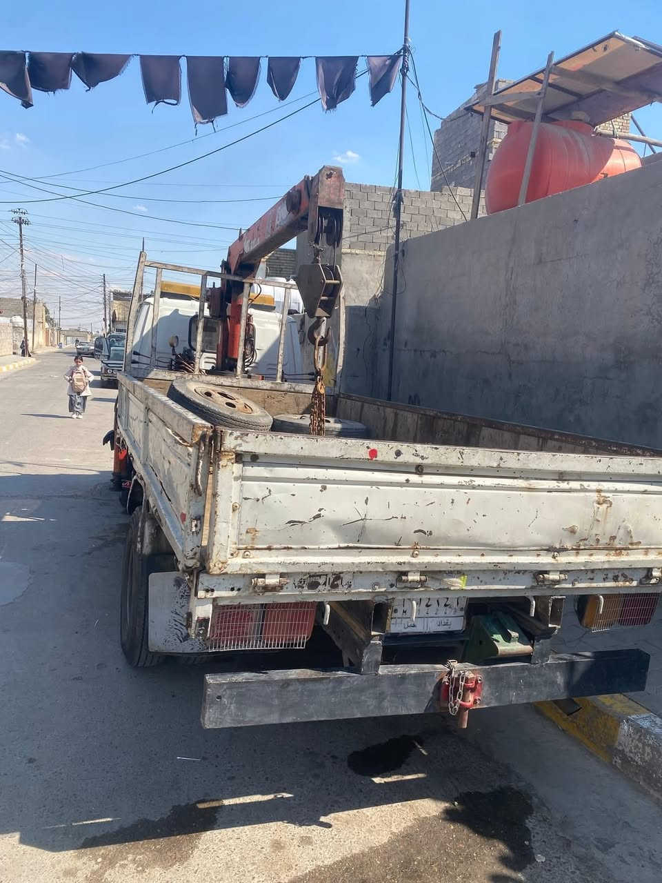 سلام عليكم كنتر  ازوزه للبيع موديل 92 رقم الماني رقم موبايل ***********
