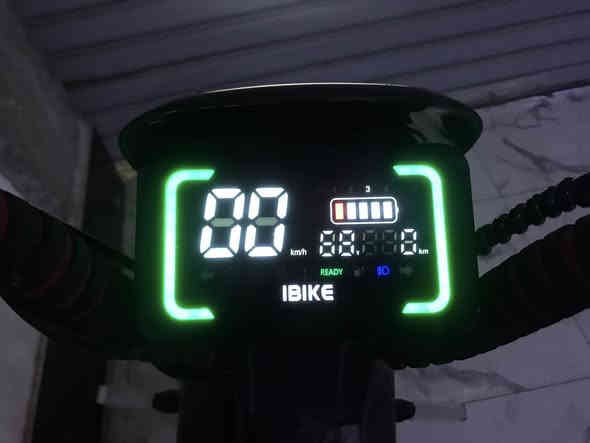 دراجة شحن حجم ١٨مديل ٢٠٢٥السعر 350وبيها مجال***********
