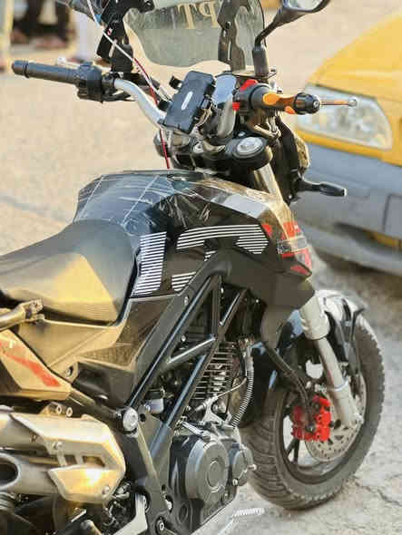 السلام عليكم دراجة بنلي 135 سيسي دراجة جديدة رمبة اني ماخذهة وعلى ايدي مرقم اربيل سنوية وكلشي جاهز دراجة عارضهة للبيع ماشية 5000 حقيقي الدراجة العنوان بغداد شعله السعر ثلاث ملايين ونص وقابل للتفاوض رقم الهاتف ***********
