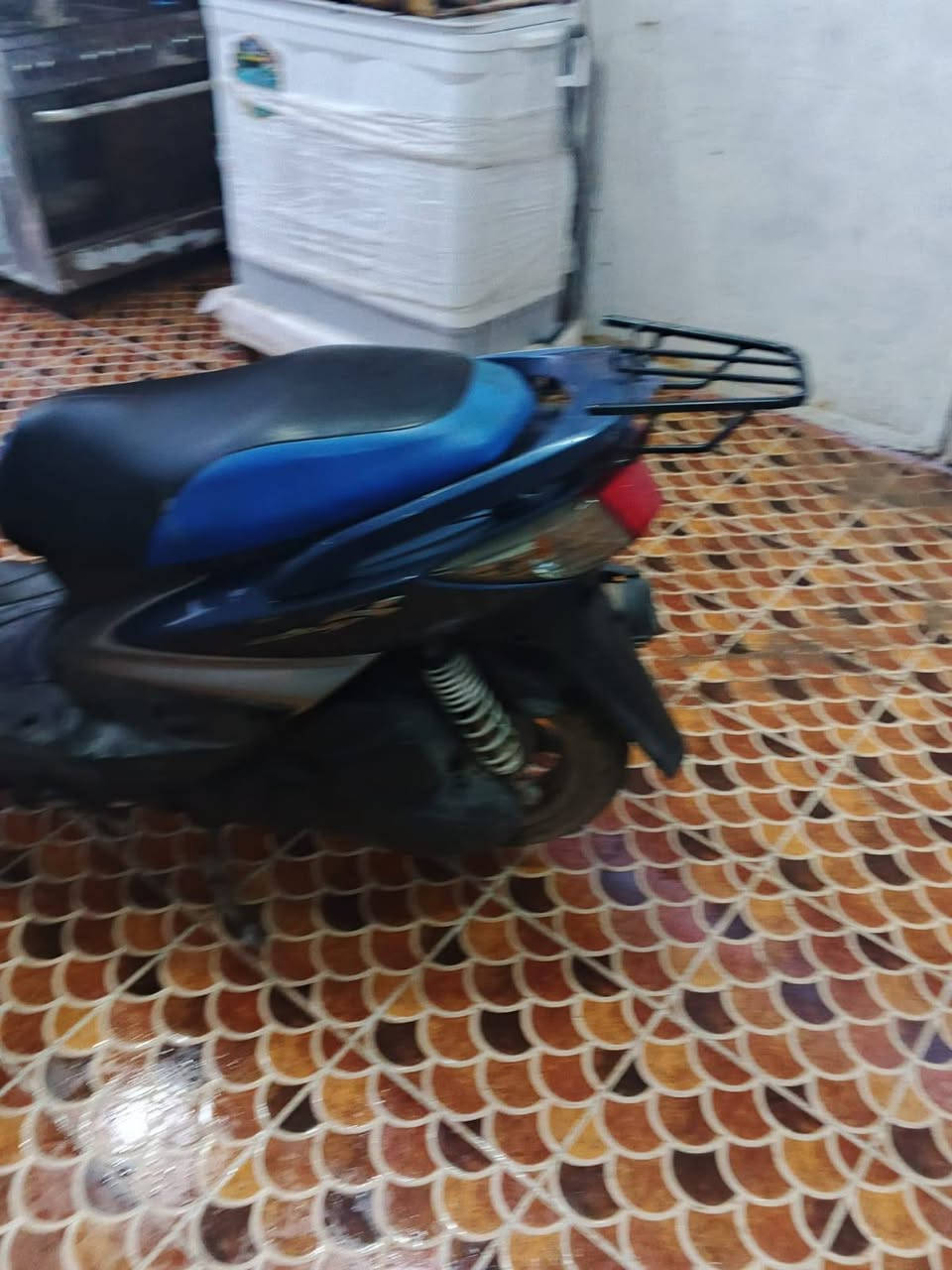 السلام عليكم  دراجه سكنس فحل ياباني للبيع الدراجه كفاله مكينه كفرات السعر 700وبيها مجال العنوان المسيب حي المعلمين الرقم ***********
