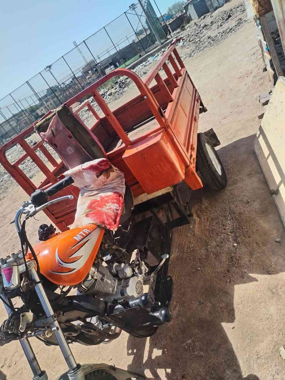 ستوته للبيع ادوات رقبه ملحومه بعدين اضيف محرك دقه هندر سعر 600 وبيها مجال مكان البصره القبله ***********
