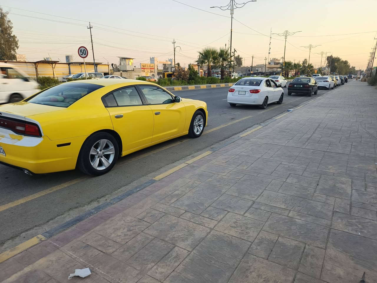 السلام عليكم
موديل ٢٠١٢
كير ومحرك وتبريد شرط
الضرر باب واحد بدون دواخل 
السيارة جاهز ما نقص برغي 
السعر عل هاتف 
***********
***********
